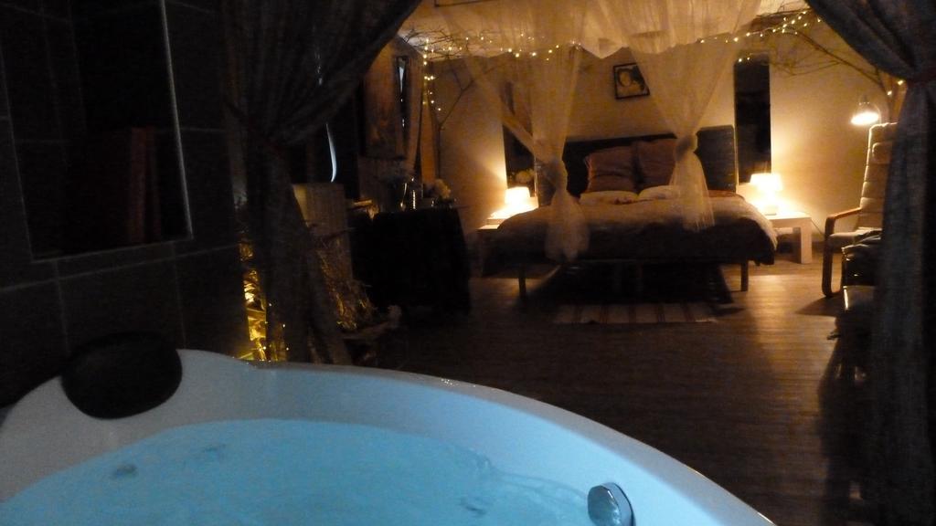 Francorchamps Guest House, Chambres Avec Ou Sans Jacuzzi Malmedy Oda fotoğraf