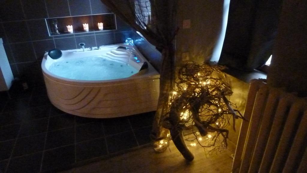 Francorchamps Guest House, Chambres Avec Ou Sans Jacuzzi Malmedy Oda fotoğraf
